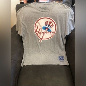 Mitchell & Ness Cooperstown Gray Yankees Tee size X-Large